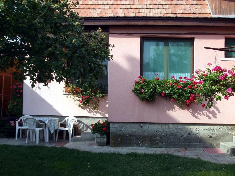 Lugas Szallas Ясберень Экстерьер фото