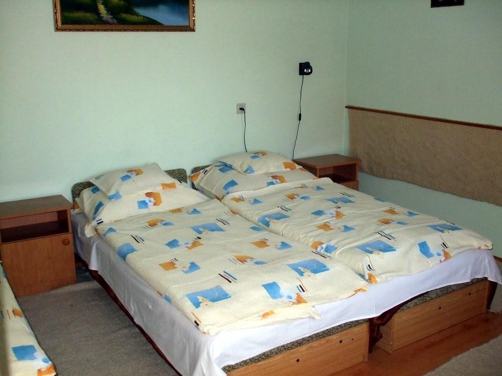 Lugas Szallas Ясберень Номер фото